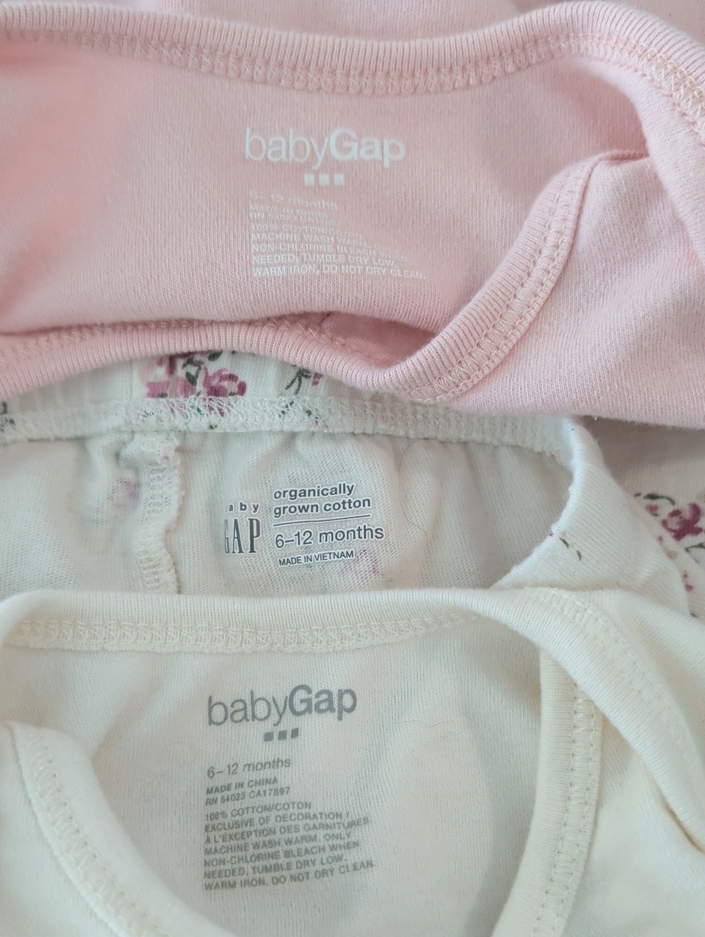 10 Piece Baby Girl Lot 6 -12 Months Baby Gap Carter's Bunny Jacket Pants Onesies - Picture 13 of 13
